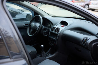 Peugeot 206 1.1i 2004 | Na opravu alebo náhradné diely - 3