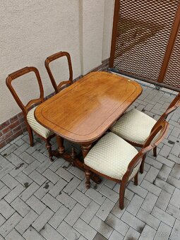 Jedálensky stôl a 4 stoličky - 3