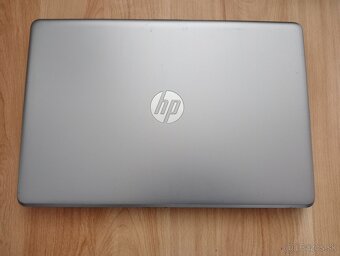 predám notebook Hp 250 g6 - Intel core i5 - 8gb ram - ssd - 3