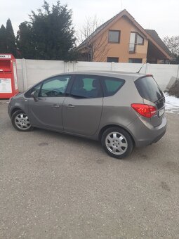 Opel Meriva b 2010 - 3