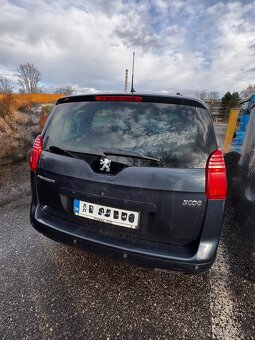 Peugeot 5008 - 3