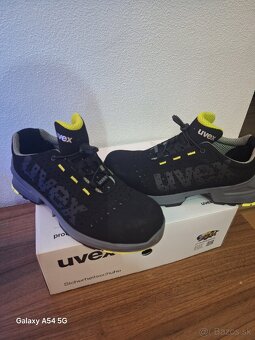 Pracovné topánky UVEX - 3