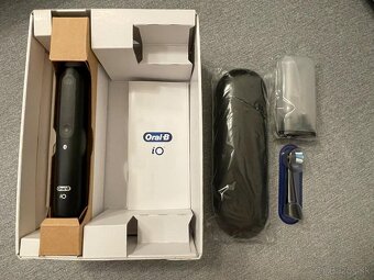 Elektrická kefka Oral-B iO 5 čierna - 3