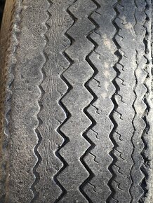 Predam 2ks kolies s pneu Barum 6.40x15 diagonalne - 3
