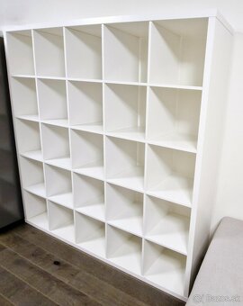 Kallax IKEA 5x5 kniznica alebo predelovacia stena super stav - 3