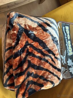 Luxusna akrylova deka 200x240 - 3