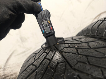 215/65 R17 Zimné pneumatiky Kumho Wintercraft 2 kusy - 3