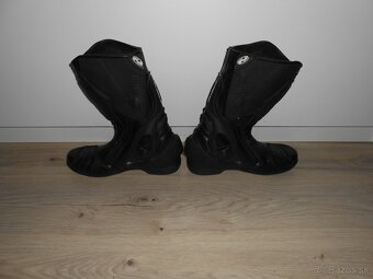 Predam len vyskusane damske kozene moto topanky HELD - 3