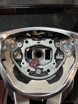 Volant Mercedes - 3