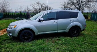 Mitsubishi Outlander - 3