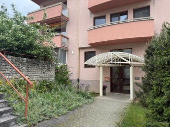 Stromová - 2-izbový byt 56 m2 v Piešťanoch v parku - 3