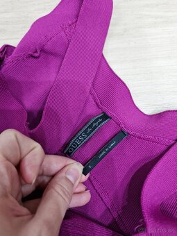 NOVE Guess bandazovane fialove saty - 3