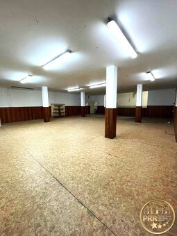 Predaj budovy vhodnej na bývanie, alebo na podnikanie s poze - 3
