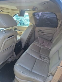 Cadillac Escalade - 3