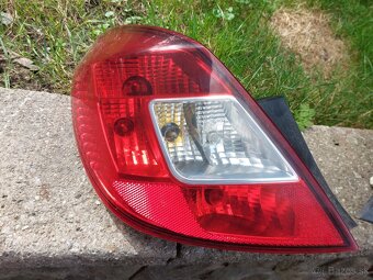 OPEL CORSA D- zadní světla - 3