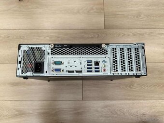 Lenovo ThinkCentre M900 - 3