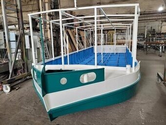 Výletná motorová osobná loď - 3