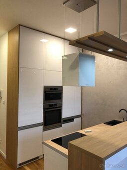 2 izb. byt, Mýtna ul. Staré mesto Bratislava - 3