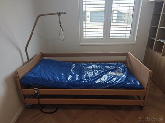 Polohovateľná posteľ+ antidekubitný matrac - 3