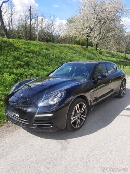 Porsche Panamera - 3