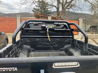Toyota Hilux 2,5D - 3