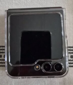Samsung Z Flip 5 - 3