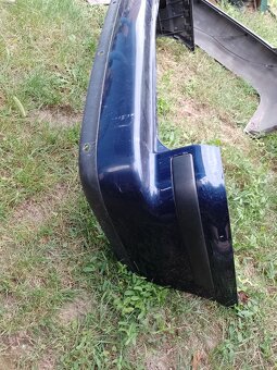Predám zadný nárazník na vw Sharan - 3