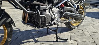 hlavní/centrální stojan BMW F900GS r.v. 24-25 - 3