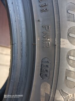215/55R17 98V - 3