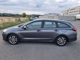 Hyundai i30 Combi 1.4 Benzín 74kw - 3