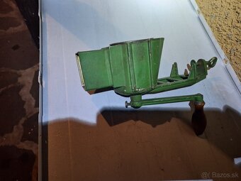 Mlyncek na orechy 2 - 3