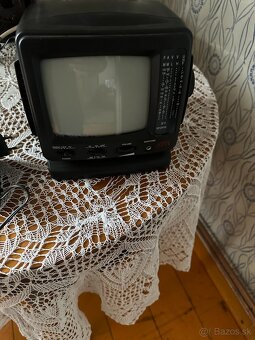 prenosna ciernobiela tv s radiom aj sadapterom - 3