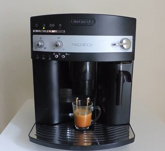 kávovar delonghi magnifica - 3