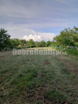 Slnečný pozemok 2158m2 vyhľadávaná lokalita - 3