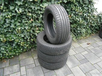 Predám 4x letné pneu KUMHO 205/60 R16 92VXL - 3