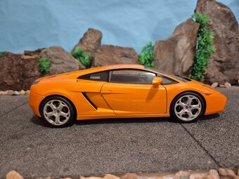 Prodám model 1:18 Lamborghini gallardo - 3