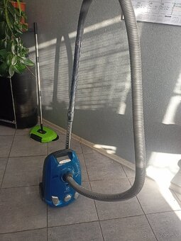 vysávač Electrolux EasyGo - 3