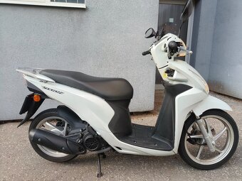 Predám Honda Vision 110, ročník 2018, stačí B vodičák - 3