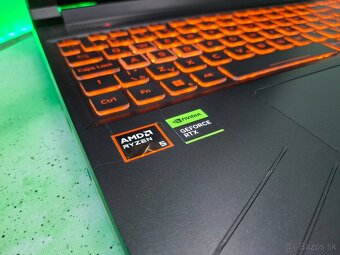 Acer Nitro V – Ryzen 5 8645HS / RTX 4060 8GB / 16GB DDR5 - 3