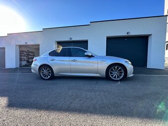 Alfa Romeo Giulia Veloce 2.2 4x4 Q4 210hp DPH - 3