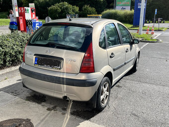 Predám Citroen C3 1.1i benzín, r.v. 2005 - 3