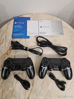 PlayStation 4 Slim 500GB + 2 ovládač a FIFA 19 - 3