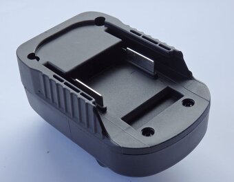 Adaptér MAKITA 18V / MAKITA 12V max - 3