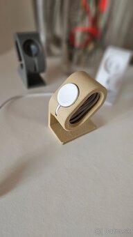 Stojan na Apple Watch - 3