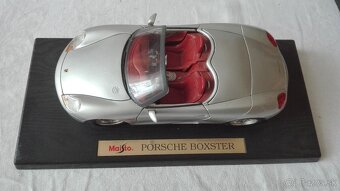 Prodám sběratelské modely Maisto Models - 1:18 - 2 ks - 3