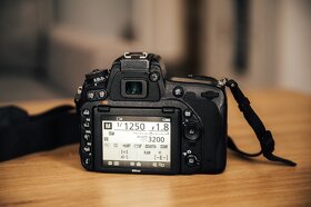 Nikon D750 s NOVOU UZAVIERKOU + 50mm f1.4 - 3