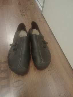 Clarks - 3