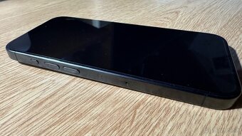 Predám iphone 15 Pro 256 GB Black Titanium - 3