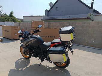 QJMOTOR SRT800SX - 3