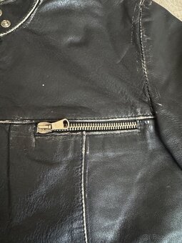 Čierna kožená bunda veľkosti S - 3
